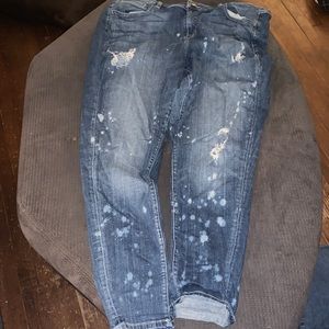 Distressed boyfriend jeans